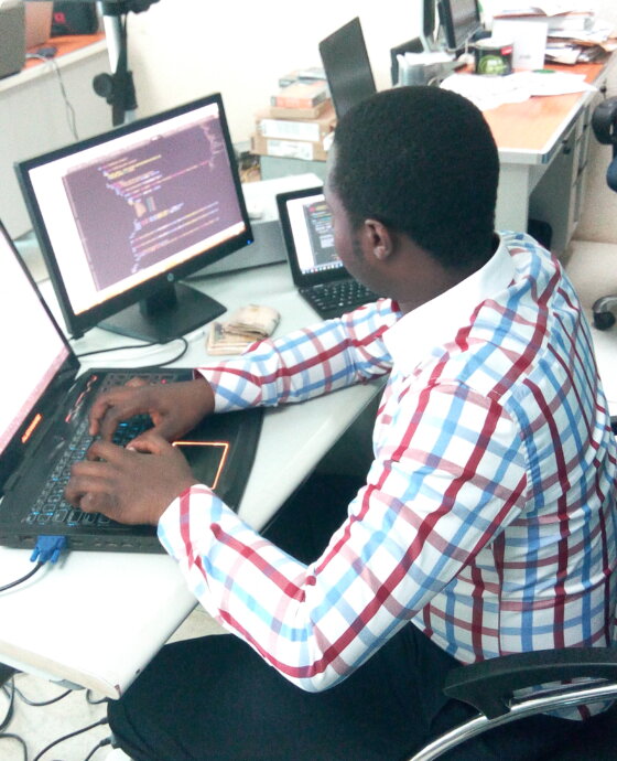 African_software_developer_at_work,